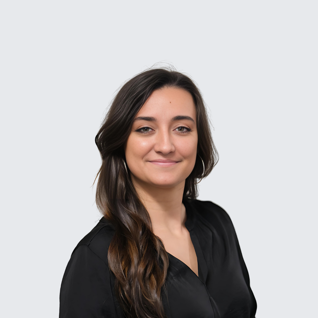 Kaitlin Hanks, Assistant Manager